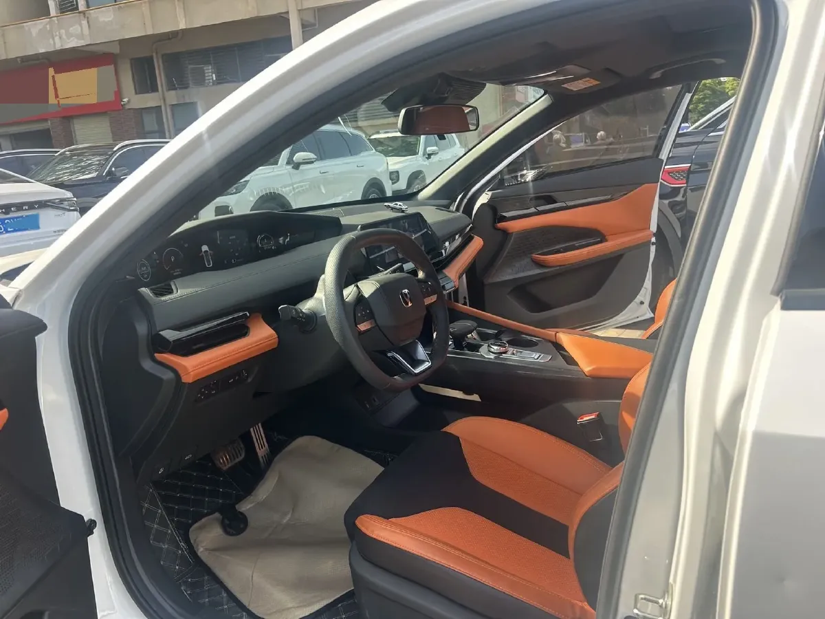 2023 ChangAn UNI-V 1.5T 188HP L4 7DCT,autocango,china used car exporter,china ev exporter,chinese used car exporter,chinese used ev exporter