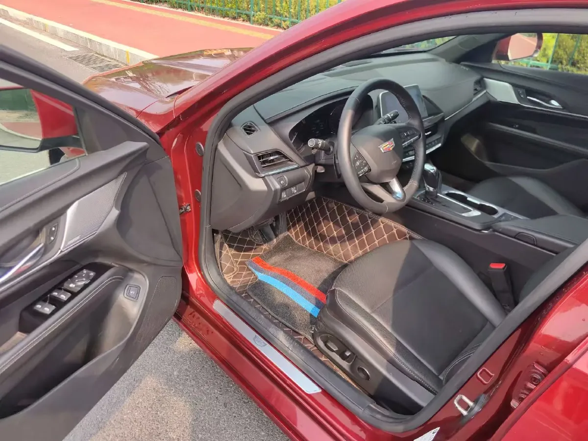 2021 Cadillac CT4 2.0T 237HP L4 8AT,autocango,china used car exporter,china ev exporter,chinese used car exporter,chinese used ev exporter