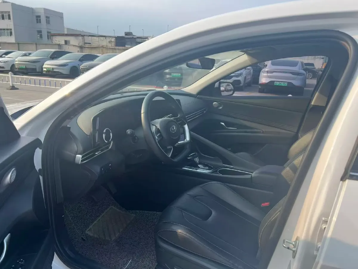 2022 Hyundai Elantra 1.5L 115HP L4 CVT,autocango,china used car exporter,china ev exporter,chinese used car exporter,chinese used ev exporter