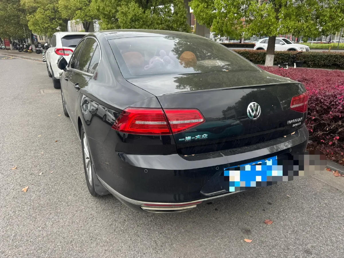 2018 Volkswagen Magotan 2.0T 220HP L4 7DCT,autocango,china used car exporter,china ev exporter,chinese used car exporter,chinese used ev exporter