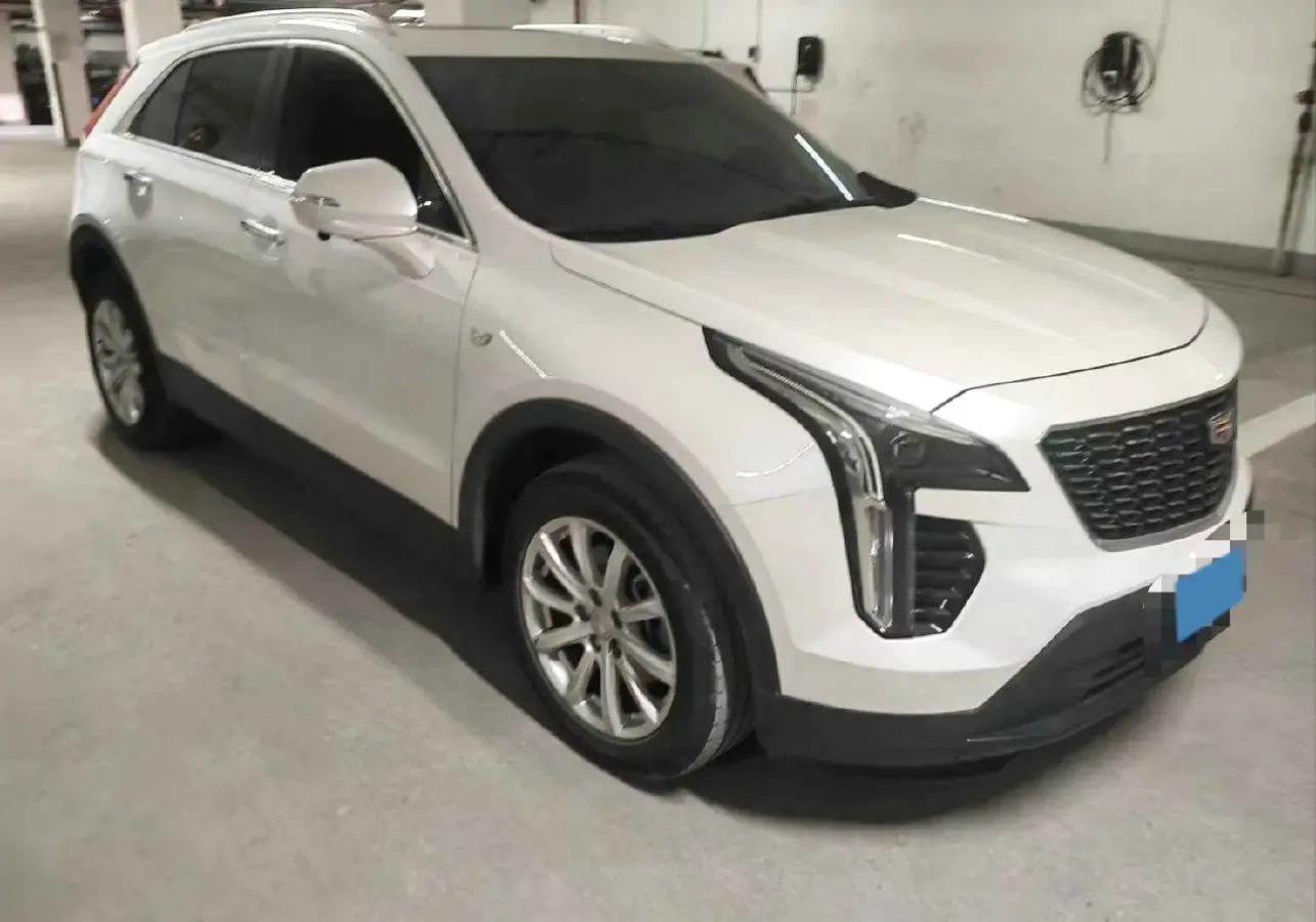 2022 Cadillac XT4 2.0T 237HP L4 9AT,autocango,china used car exporter,china ev exporter,chinese used car exporter,chinese used ev exporter