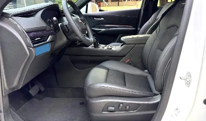 2022 Cadillac XT4 2.0T 237HP L4 9AT,autocango,china used car exporter,china ev exporter,chinese used car exporter,chinese used ev exporter