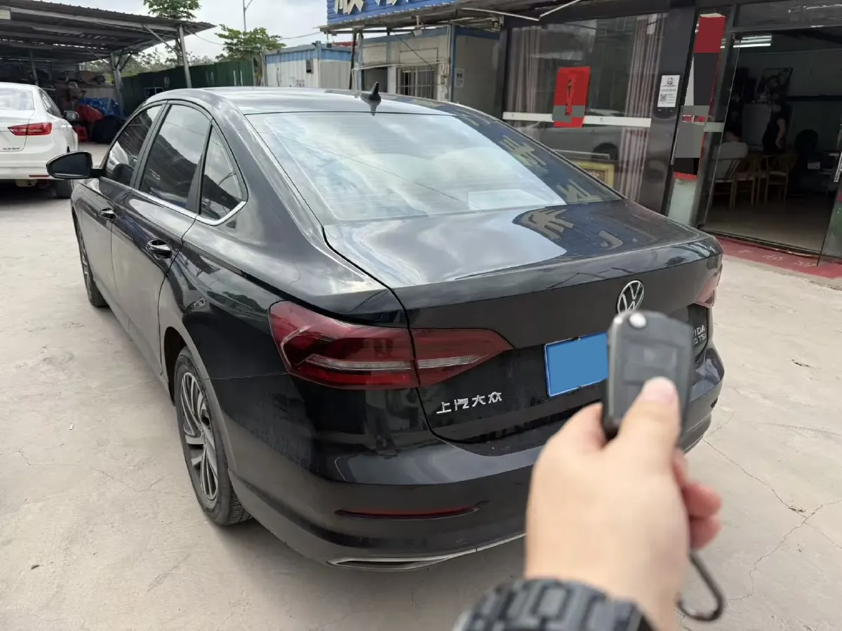 2022 Volkswagen T-Roc 1.4T 150HP L4 7DCT,autocango,china used car exporter,china ev exporter,chinese used car exporter,chinese used ev exporter