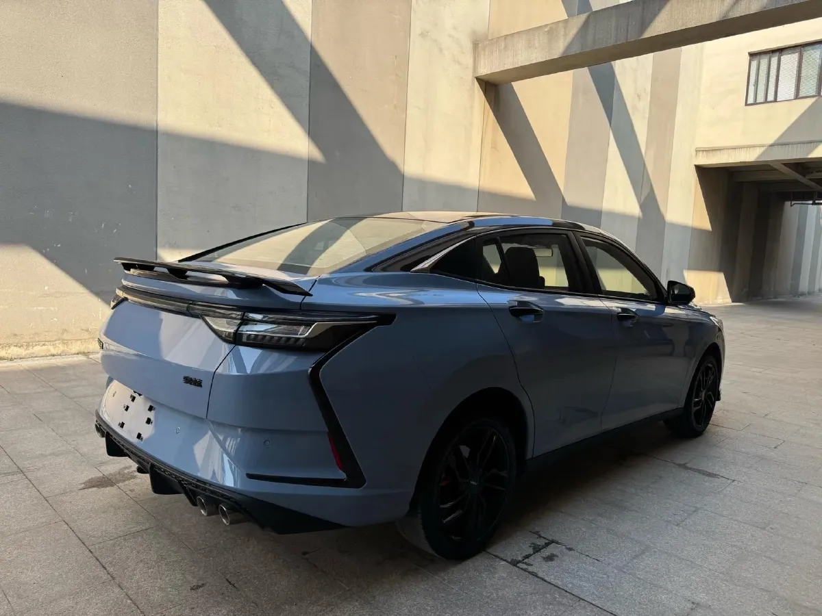 2023 DongFeng Aeolus YiXuan 1.5T 197HP L4 6DCT,autocango,china used car exporter,china ev exporter,chinese used car exporter,chinese used ev exporter