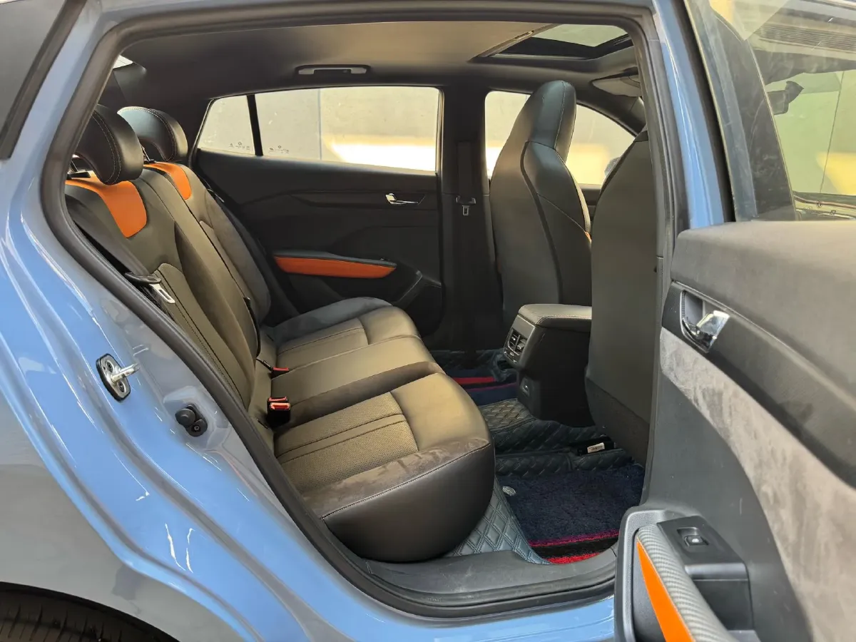 2023 DongFeng Aeolus YiXuan 1.5T 197HP L4 6DCT,autocango,china used car exporter,china ev exporter,chinese used car exporter,chinese used ev exporter