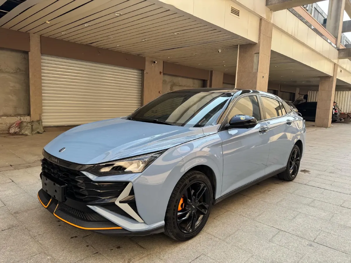 2023 DongFeng Aeolus YiXuan 1.5T 197HP L4 6DCT,autocango,china used car exporter,china ev exporter,chinese used car exporter,chinese used ev exporter