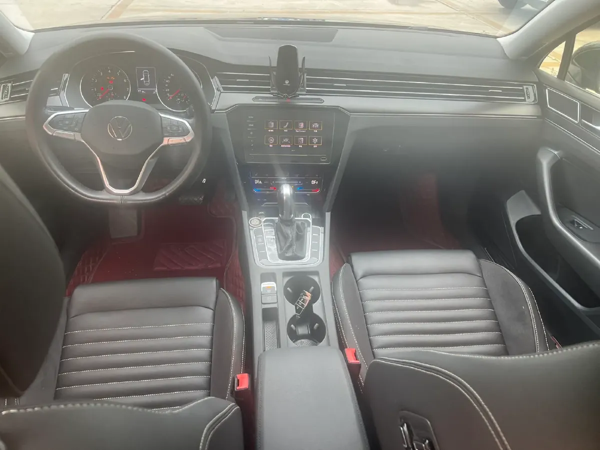 2020 Volkswagen Magotan 2.0T 186HP L4 7DCT,autocango,china used car exporter,china ev exporter,chinese used car exporter,chinese used ev exporter