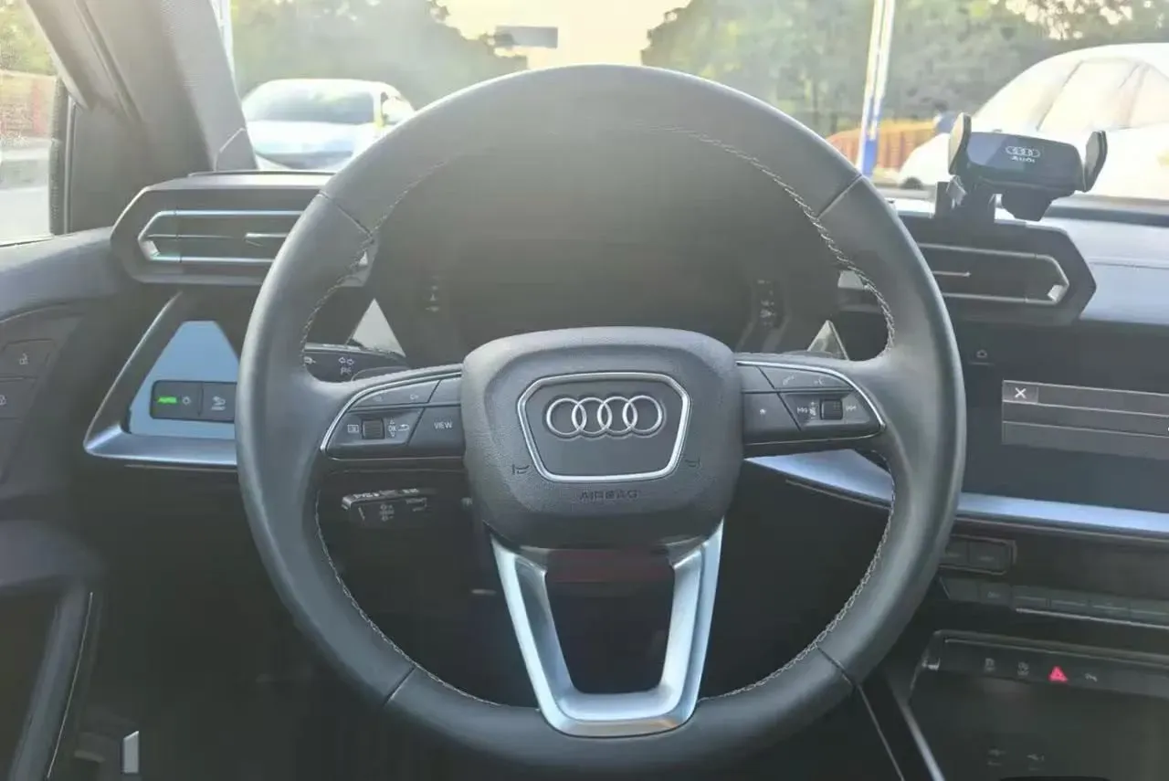 2025 Audi A3 1.5T 160HP L4 7DCT,autocango,china used car exporter,china ev exporter,chinese used car exporter,chinese used ev exporter