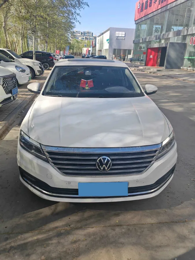 2022 Volkswagen T-Roc 1.4T 150HP L4 7DCT,autocango,china used car exporter,china ev exporter,chinese used car exporter,chinese used ev exporter