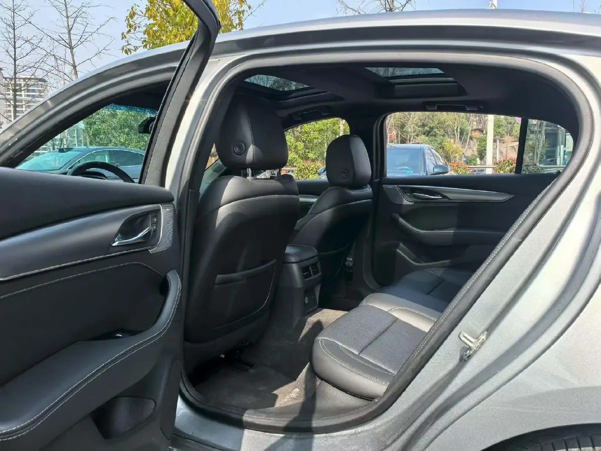 2023 Cadillac CT5 2.0T 237HP L4 10AT,autocango,china used car exporter,china ev exporter,chinese used car exporter,chinese used ev exporter