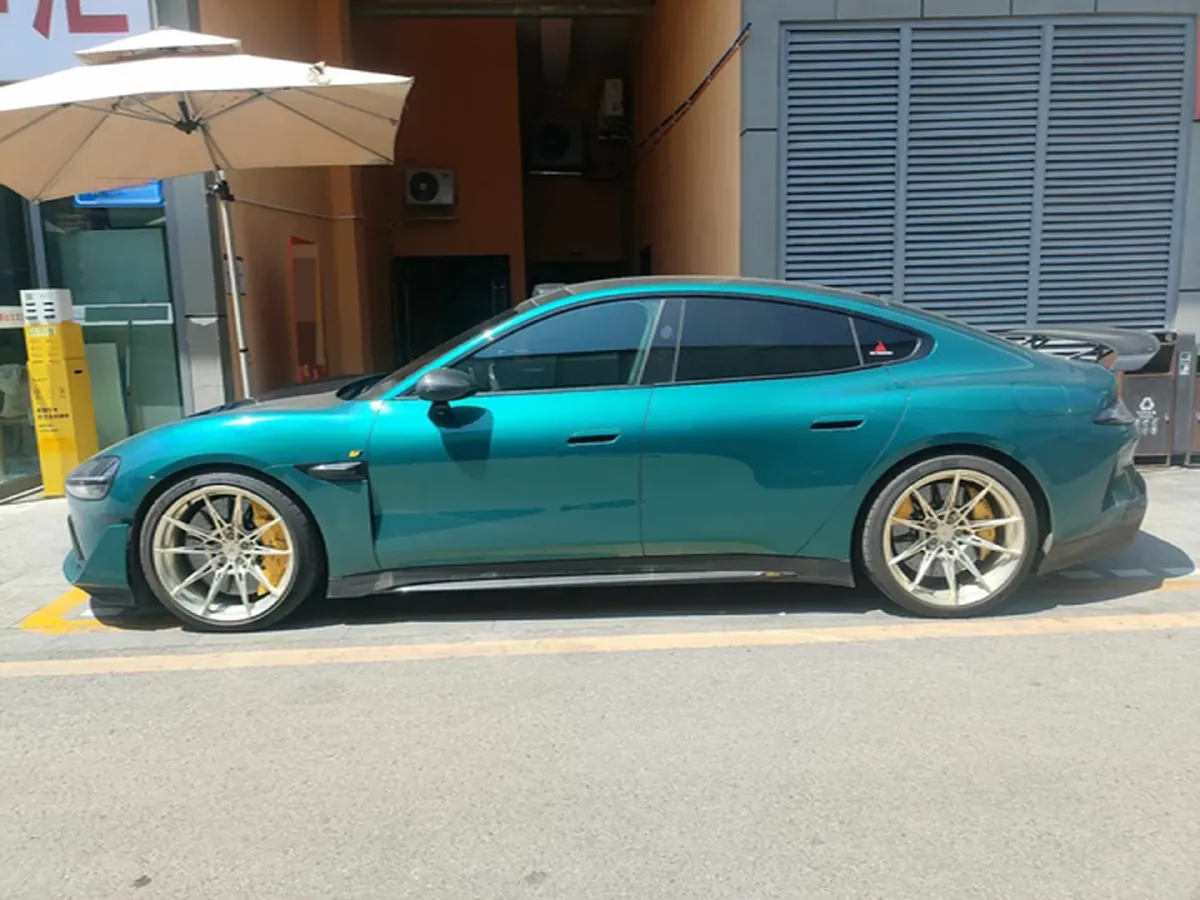 2025 MI SU7 Ultra BEV 93.7KWH,autocango,china used car exporter,china ev exporter,chinese used car exporter,chinese used ev exporter