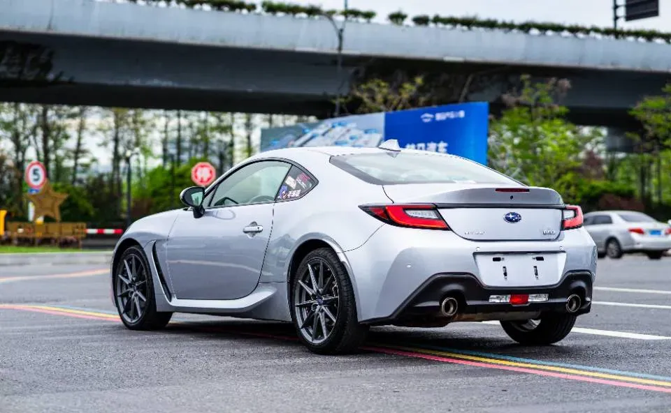 2022 Subaru BRZ 2.4L 234HP H4 6MT,autocango,china used car exporter,china ev exporter,chinese used car exporter,chinese used ev exporter