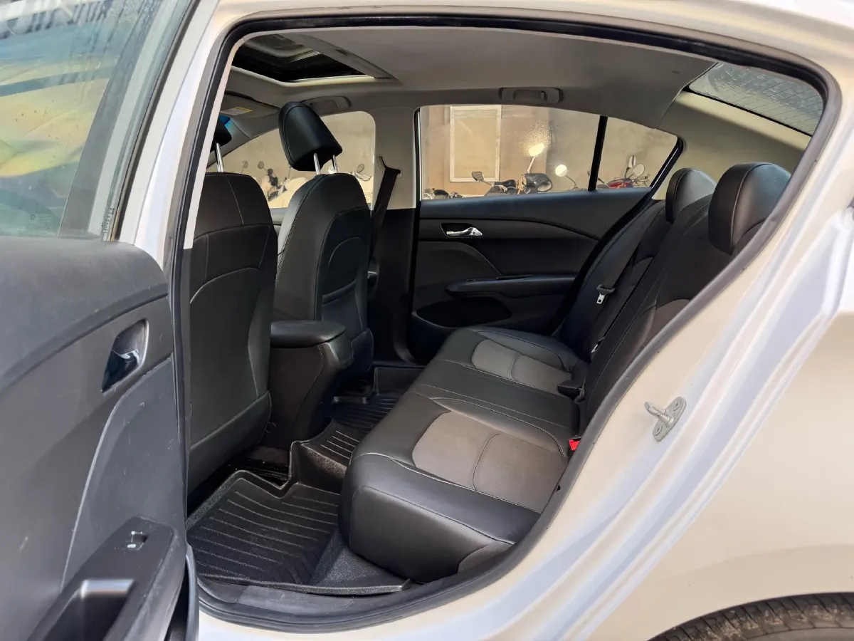 2016 Chevrolet Cavalier 1.5L 113HP L4 6AT,autocango,china used car exporter,china ev exporter,chinese used car exporter,chinese used ev exporter