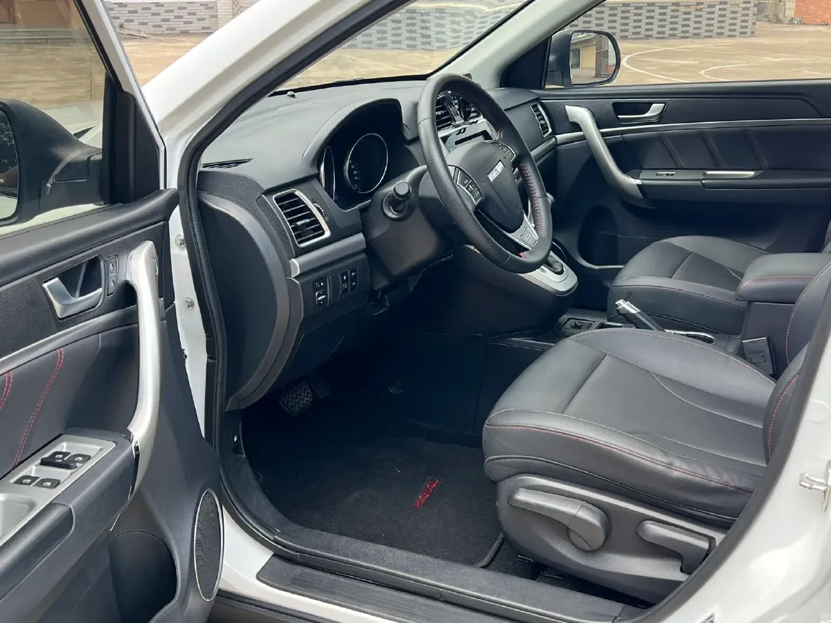 2019 Haval M6 1.5T 150HP L4 7DCT,autocango,china used car exporter,china ev exporter,chinese used car exporter,chinese used ev exporter