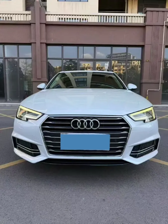 2019 Audi A4L 2.0T 190HP L4 7DCT,autocango,china used car exporter,china ev exporter,chinese used car exporter,chinese used ev exporter