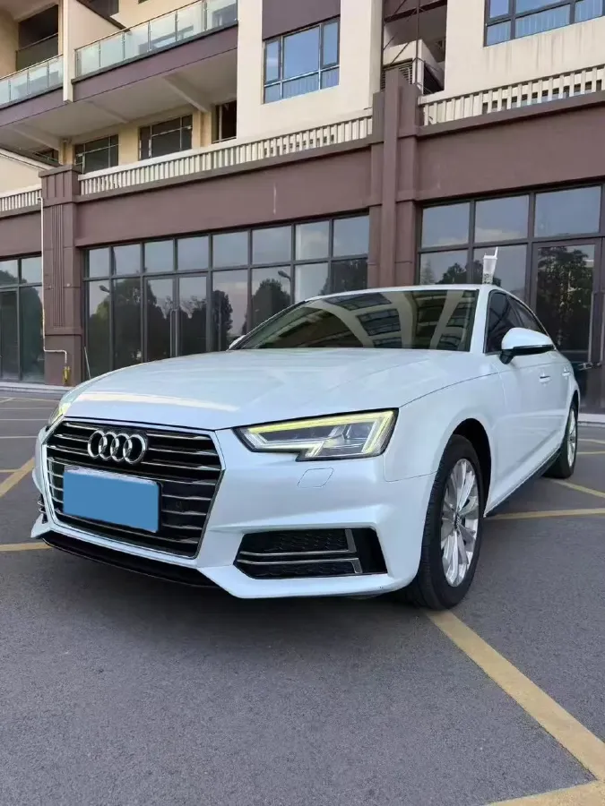 2019 Audi A4L 2.0T 190HP L4 7DCT,autocango,china used car exporter,china ev exporter,chinese used car exporter,chinese used ev exporter