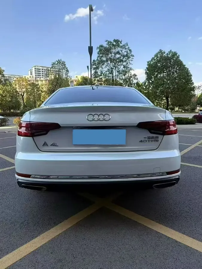 2019 Audi A4L 2.0T 190HP L4 7DCT,autocango,china used car exporter,china ev exporter,chinese used car exporter,chinese used ev exporter