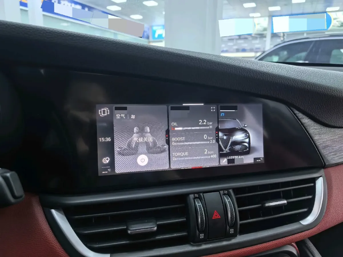 2021 Alfa Romeo Giulia 2.0T 280HP L4 8AT,autocango,china used car exporter,china ev exporter,chinese used car exporter,chinese used ev exporter