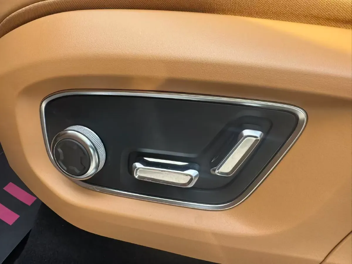 2024 LYNK&CO 09 2.0T 254HP L4 8AT,autocango,china used car exporter,china ev exporter,chinese used car exporter,chinese used ev exporter