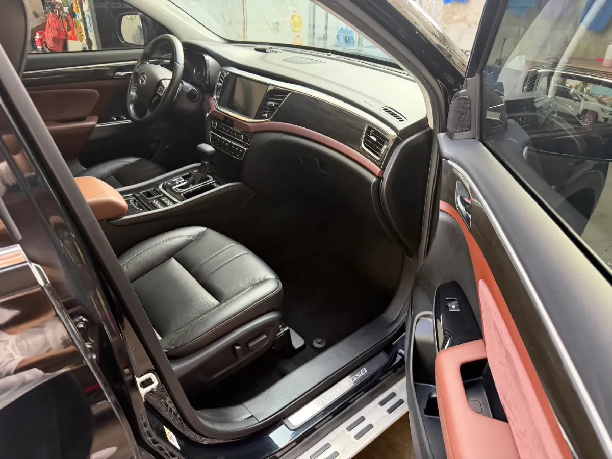 2017 GAC Trumpchi GS8 2.0T 201HP L4 6AT,autocango,china used car exporter,china ev exporter,chinese used car exporter,chinese used ev exporter