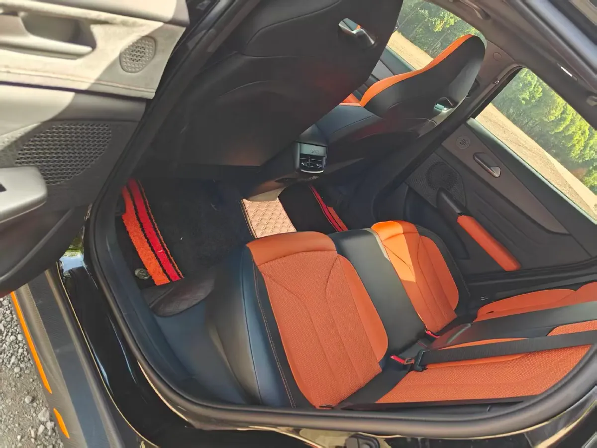 2025 ChangAn UNI-V 2.0T 245HP L4 8AT,autocango,china used car exporter,china ev exporter,chinese used car exporter,chinese used ev exporter