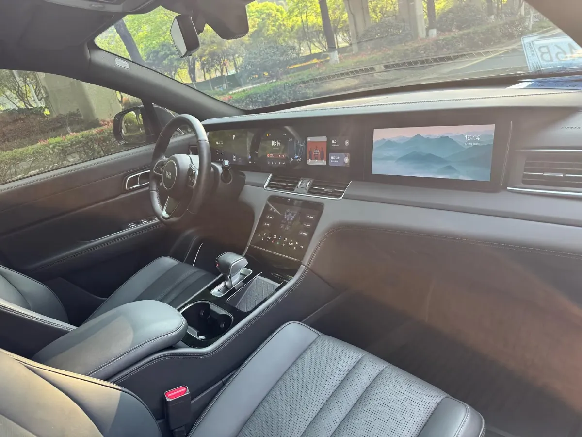 2020 Li ONE Range Extended 131HP REEV 40.5KWH,autocango,china used car exporter,china ev exporter,chinese used car exporter,chinese used ev exporter