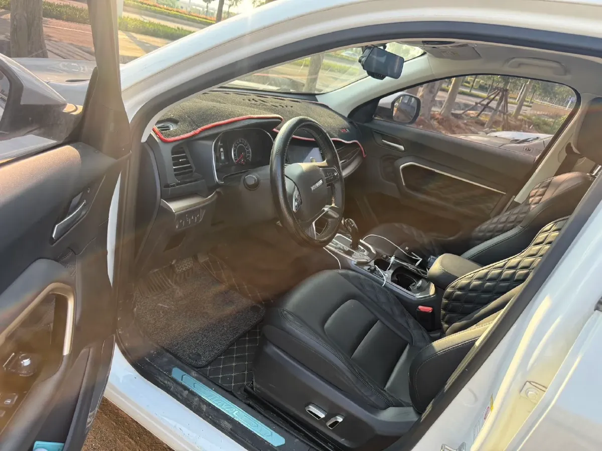 2021 Haval H6 1.5T 150HP L4 7DCT,autocango,china used car exporter,china ev exporter,chinese used car exporter,chinese used ev exporter