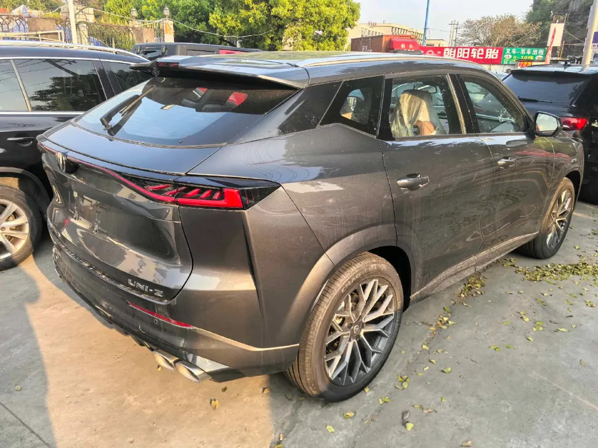 2025 ChangAn UNI-Z 1.5T 188HP L4 7DCT,autocango,china used car exporter,china ev exporter,chinese used car exporter,chinese used ev exporter