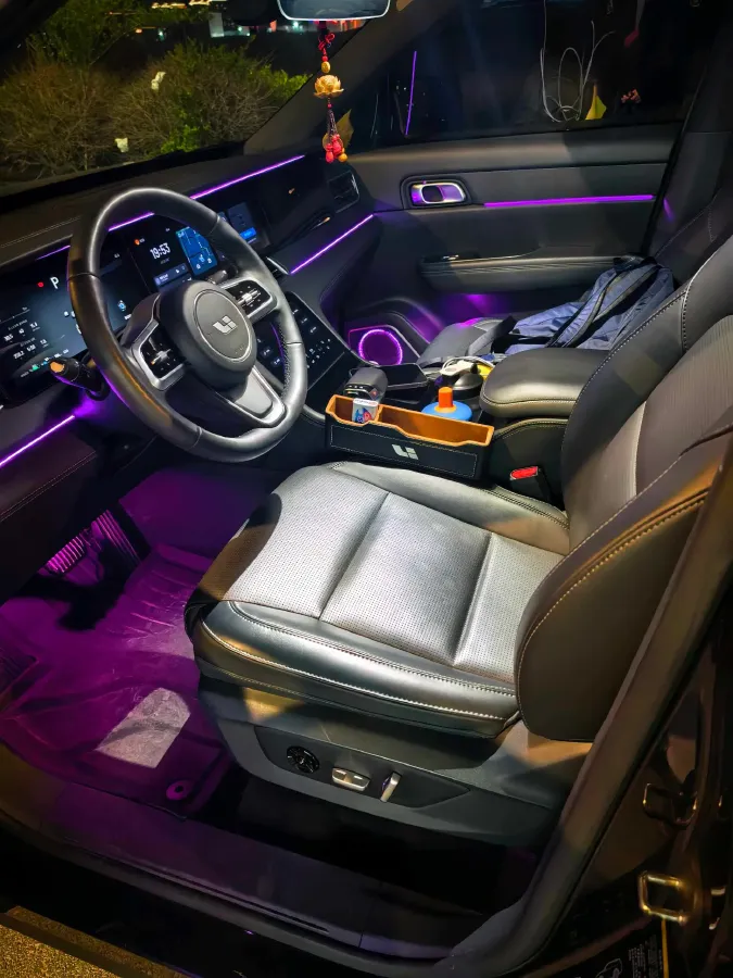 2021 Li ONE Range Extended 131HP REEV 40.5KWH,autocango,china used car exporter,china ev exporter,chinese used car exporter,chinese used ev exporter