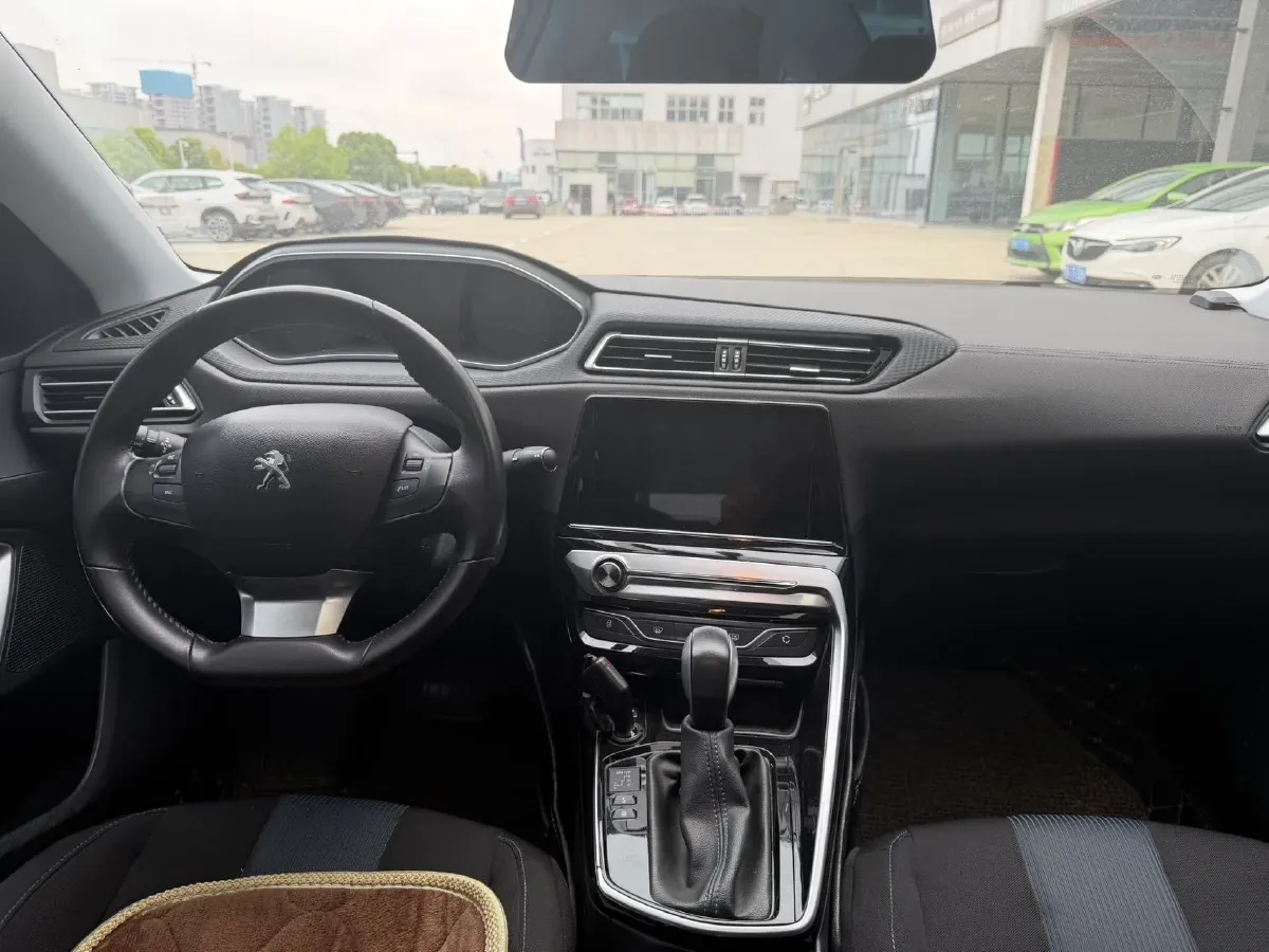 2018 Peugeot 308 1.6L 117HP L4 6AT,autocango,china used car exporter,china ev exporter,chinese used car exporter,chinese used ev exporter