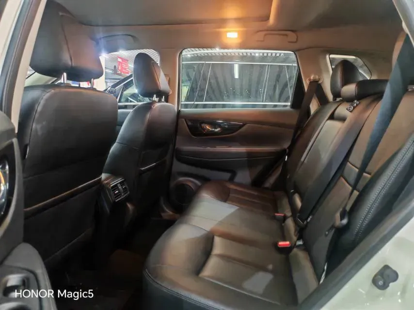 2020 Nissan X-Trail 2.0L 154HP L4 CVT,autocango,china used car exporter,china ev exporter,chinese used car exporter,chinese used ev exporter