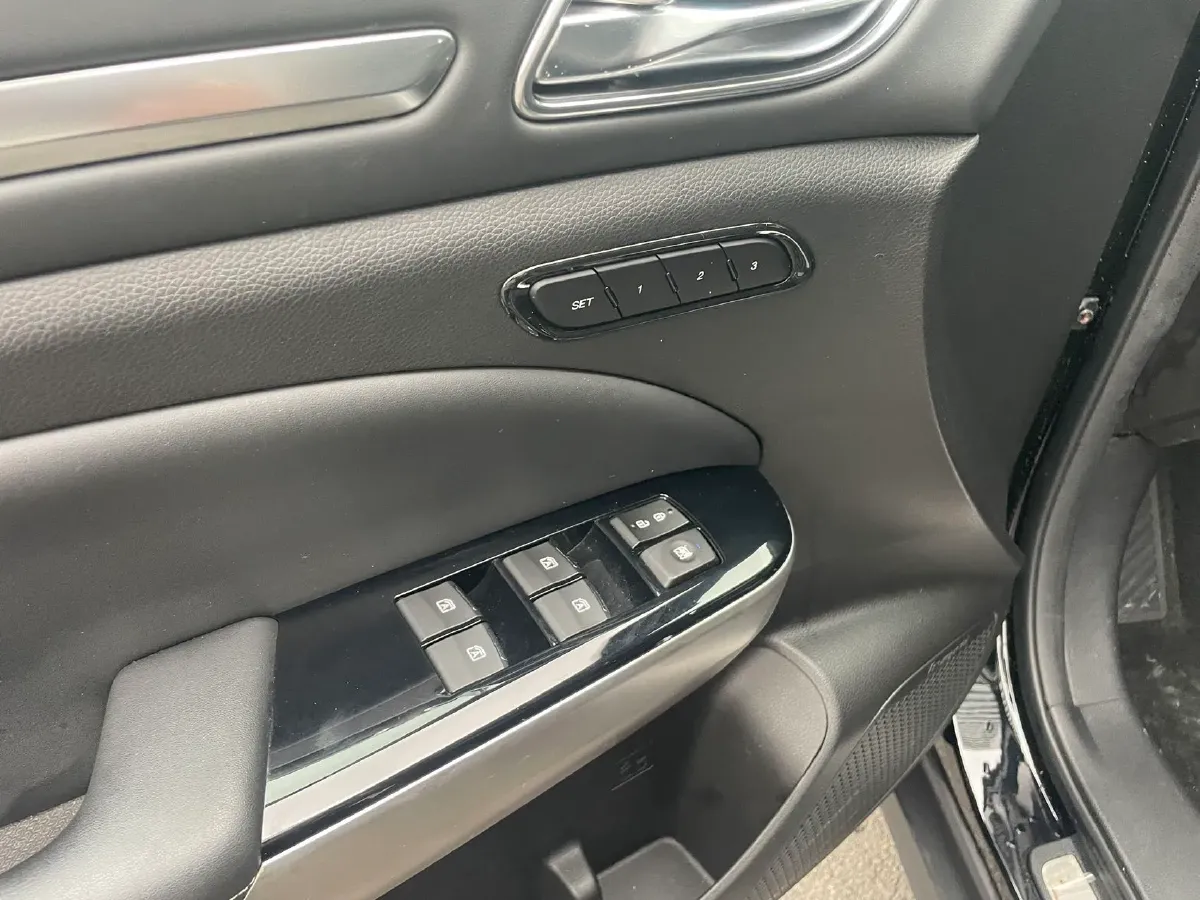 2021 GAC Trumpchi GS8 2.0T 252HP L4 6AT,autocango,china used car exporter,china ev exporter,chinese used car exporter,chinese used ev exporter