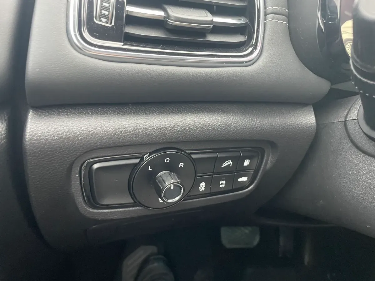 2021 GAC Trumpchi GS8 2.0T 252HP L4 6AT,autocango,china used car exporter,china ev exporter,chinese used car exporter,chinese used ev exporter