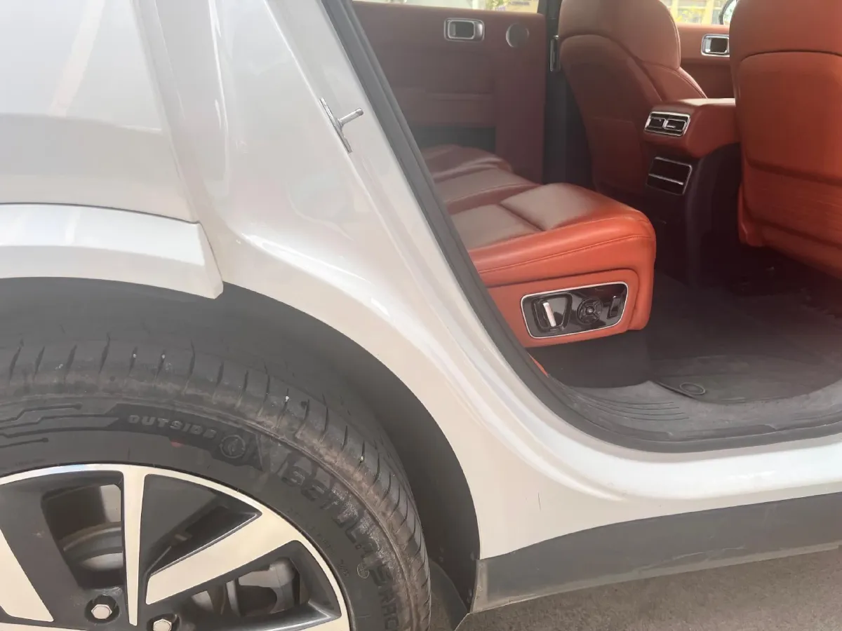 2023 Li L7 Range Extended 154HP REEV 40.9KWH,autocango,china used car exporter,china ev exporter,chinese used car exporter,chinese used ev exporter