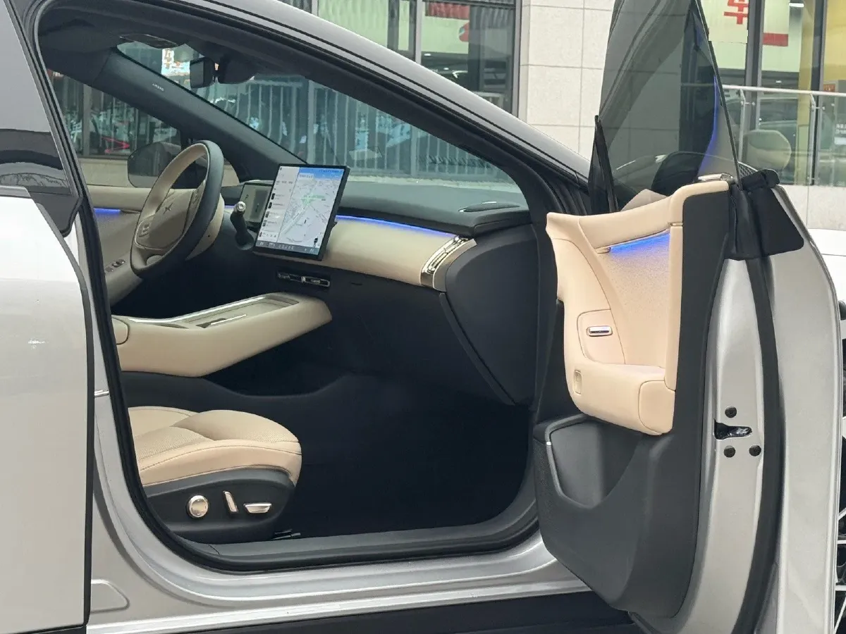 2024 Xpeng P7+ BEV 60.7KWH,autocango,china used car exporter,china ev exporter,chinese used car exporter,chinese used ev exporter