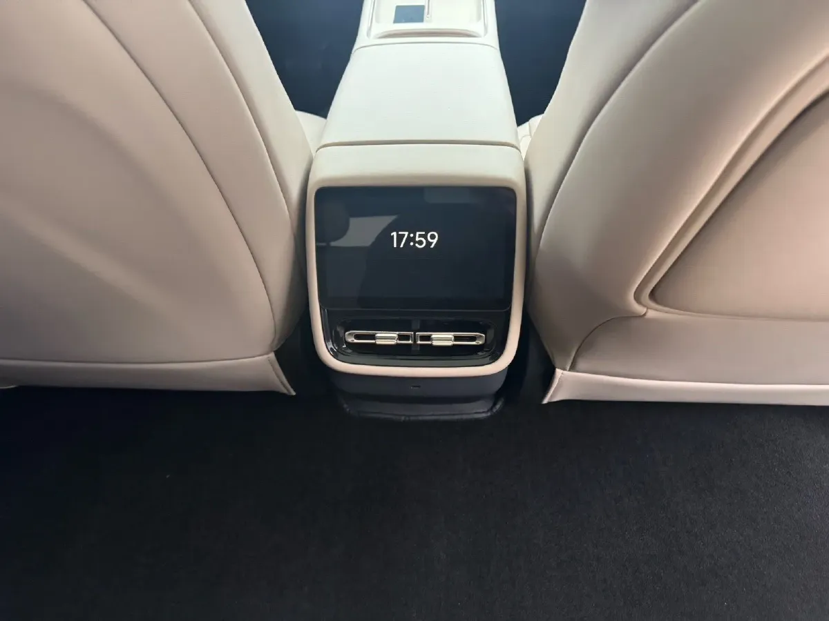 2024 Xpeng P7+ BEV 60.7KWH,autocango,china used car exporter,china ev exporter,chinese used car exporter,chinese used ev exporter