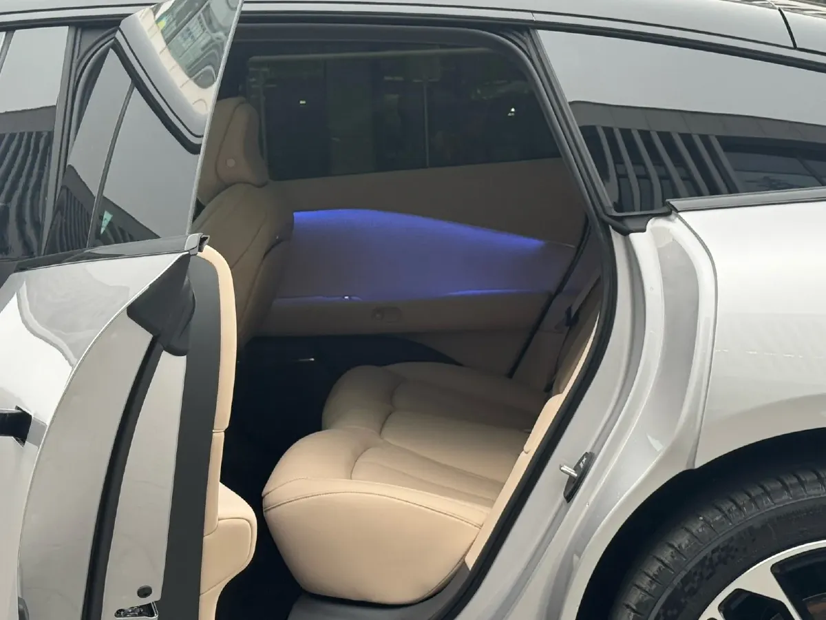 2024 Xpeng P7+ BEV 60.7KWH,autocango,china used car exporter,china ev exporter,chinese used car exporter,chinese used ev exporter