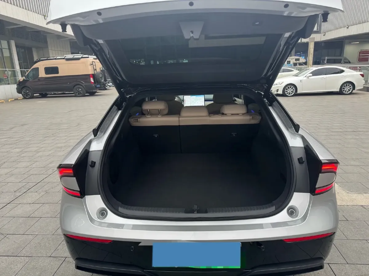 2024 Xpeng P7+ BEV 60.7KWH,autocango,china used car exporter,china ev exporter,chinese used car exporter,chinese used ev exporter