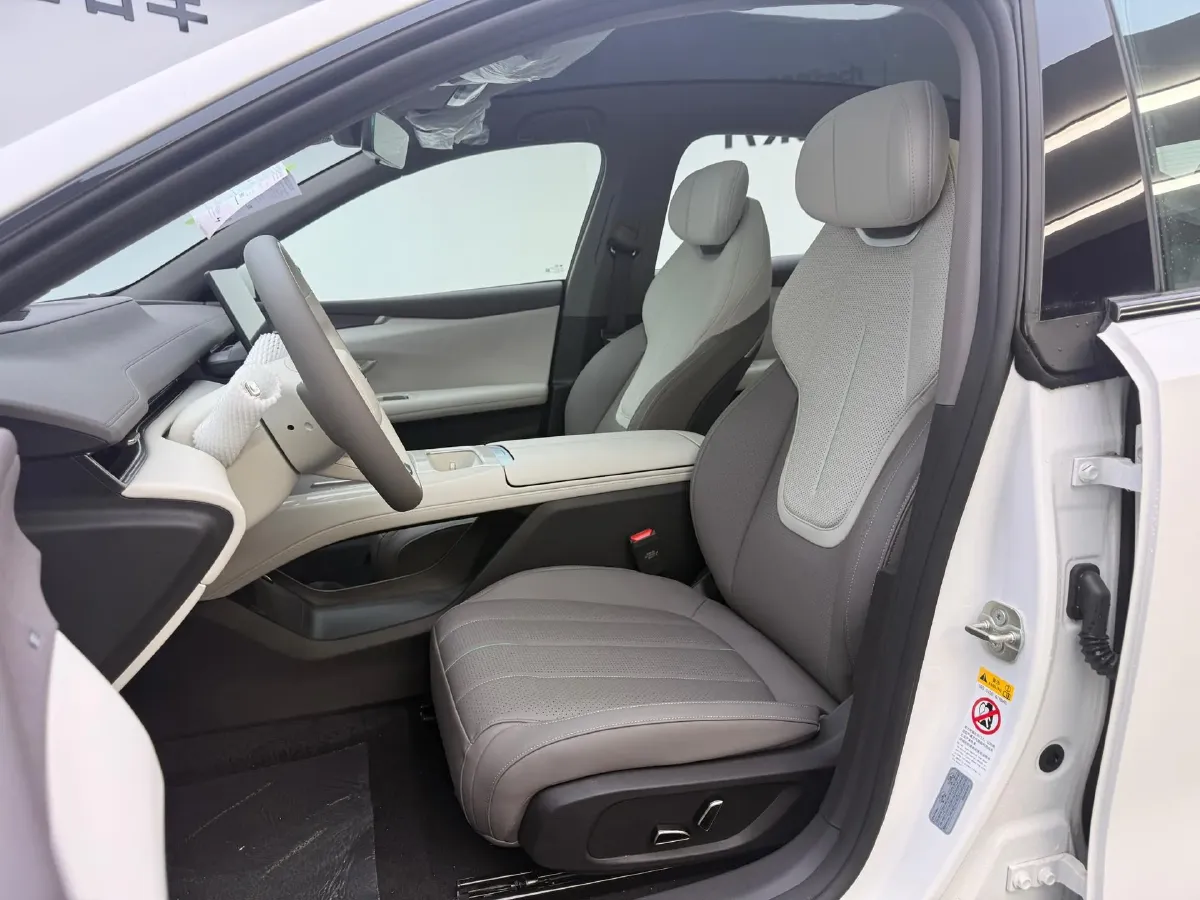 2026 Deepal L07 BEV,autocango,china used car exporter,china ev exporter,chinese used car exporter,chinese used ev exporter