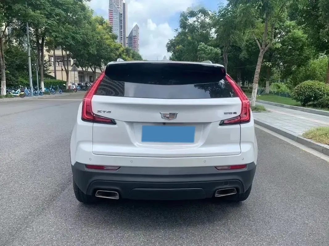 2021 Cadillac XT4 2.0T 237HP L4 9AT,autocango,china used car exporter,china ev exporter,chinese used car exporter,chinese used ev exporter