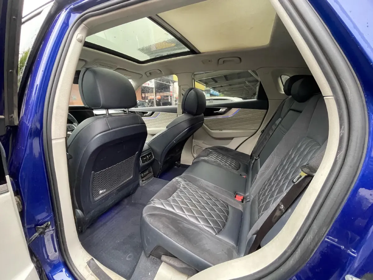 2019 HongQi HS5 2.0T 224HP L4 6AT,autocango,china used car exporter,china ev exporter,chinese used car exporter,chinese used ev exporter