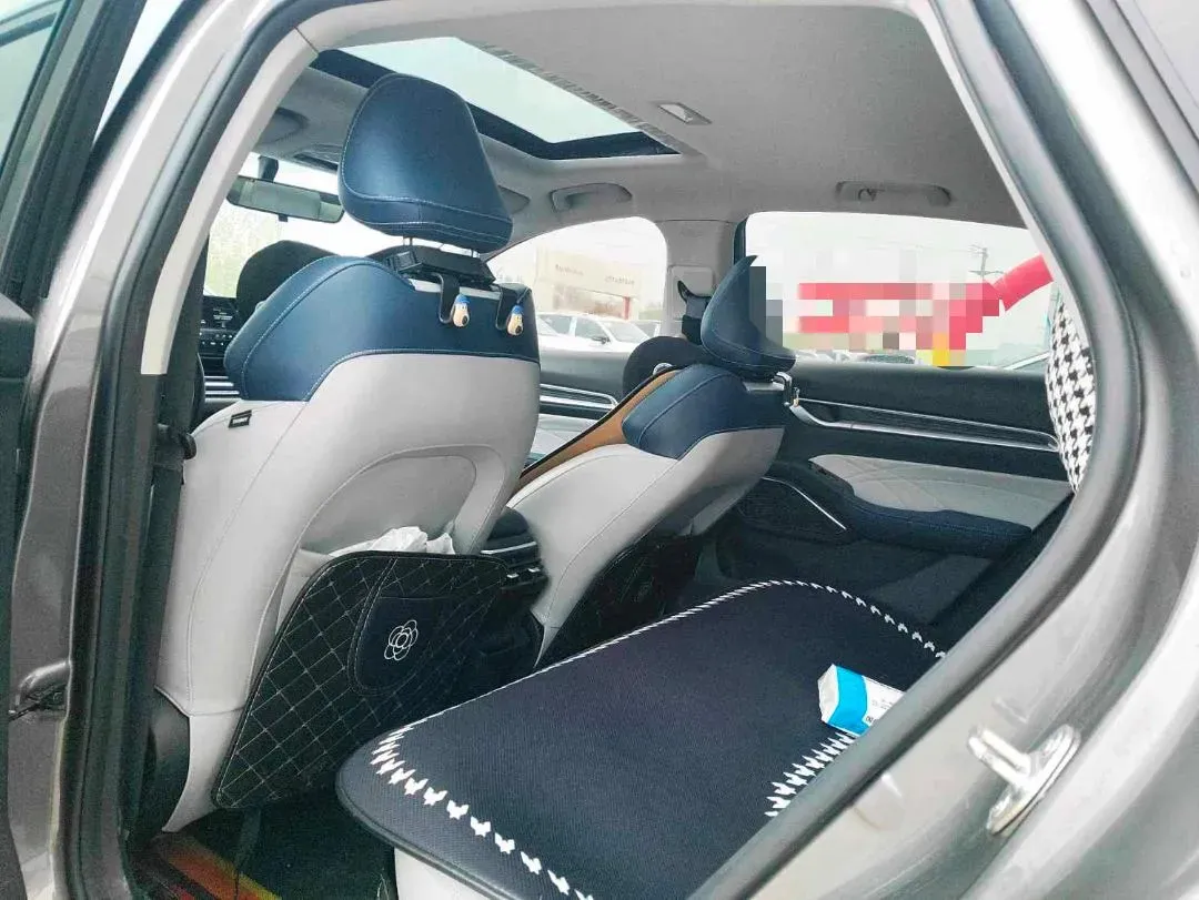 2022 Geely Emgrand 1.5L 114HP L4 CVT,autocango,china used car exporter,china ev exporter,chinese used car exporter,chinese used ev exporter