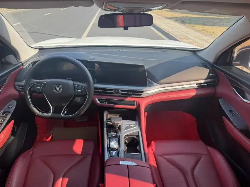 2022 ChangAn CS75 Plus 2.0T 233HP L4 8AT,autocango,china used car exporter,china ev exporter,chinese used car exporter,chinese used ev exporter