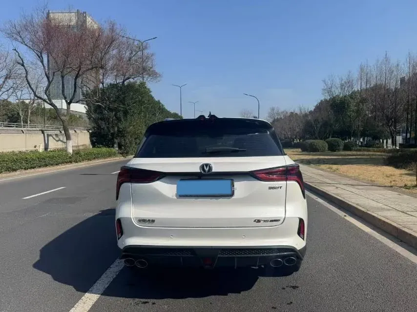 2022 ChangAn CS75 Plus 2.0T 233HP L4 8AT,autocango,china used car exporter,china ev exporter,chinese used car exporter,chinese used ev exporter