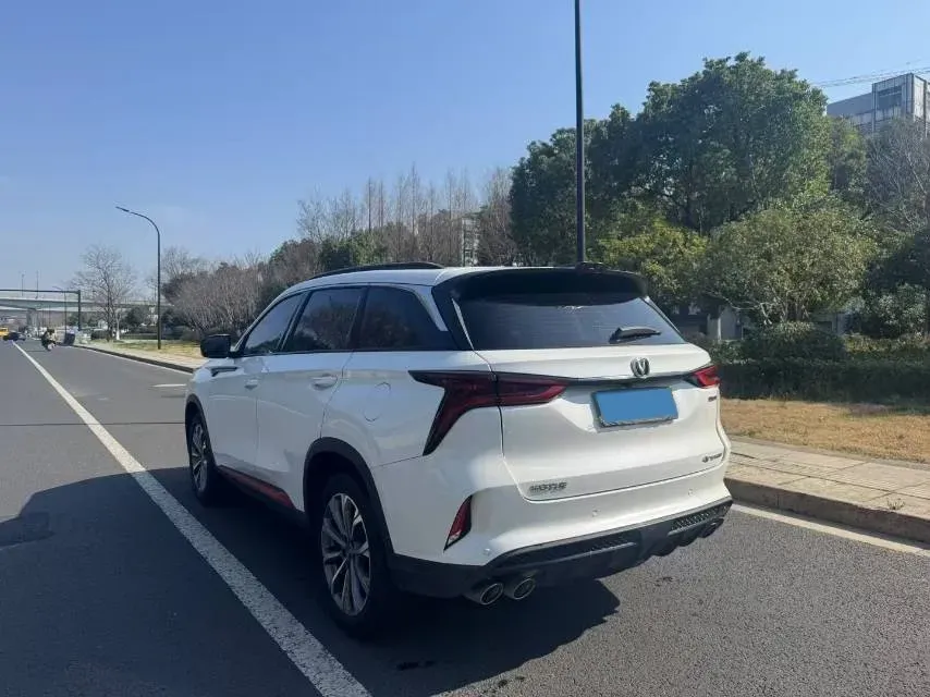 2022 ChangAn CS75 Plus 2.0T 233HP L4 8AT,autocango,china used car exporter,china ev exporter,chinese used car exporter,chinese used ev exporter