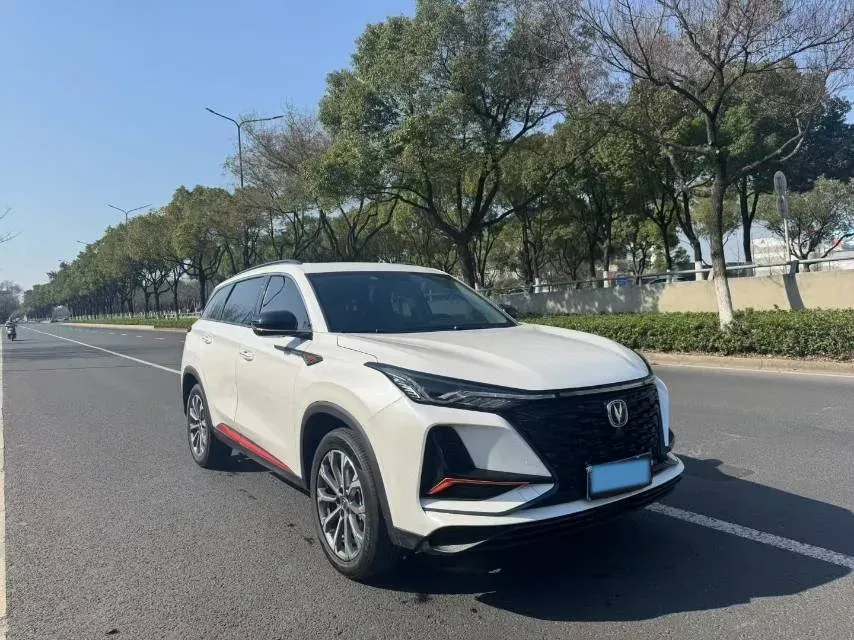 2022 ChangAn CS75 Plus 2.0T 233HP L4 8AT,autocango,china used car exporter,china ev exporter,chinese used car exporter,chinese used ev exporter