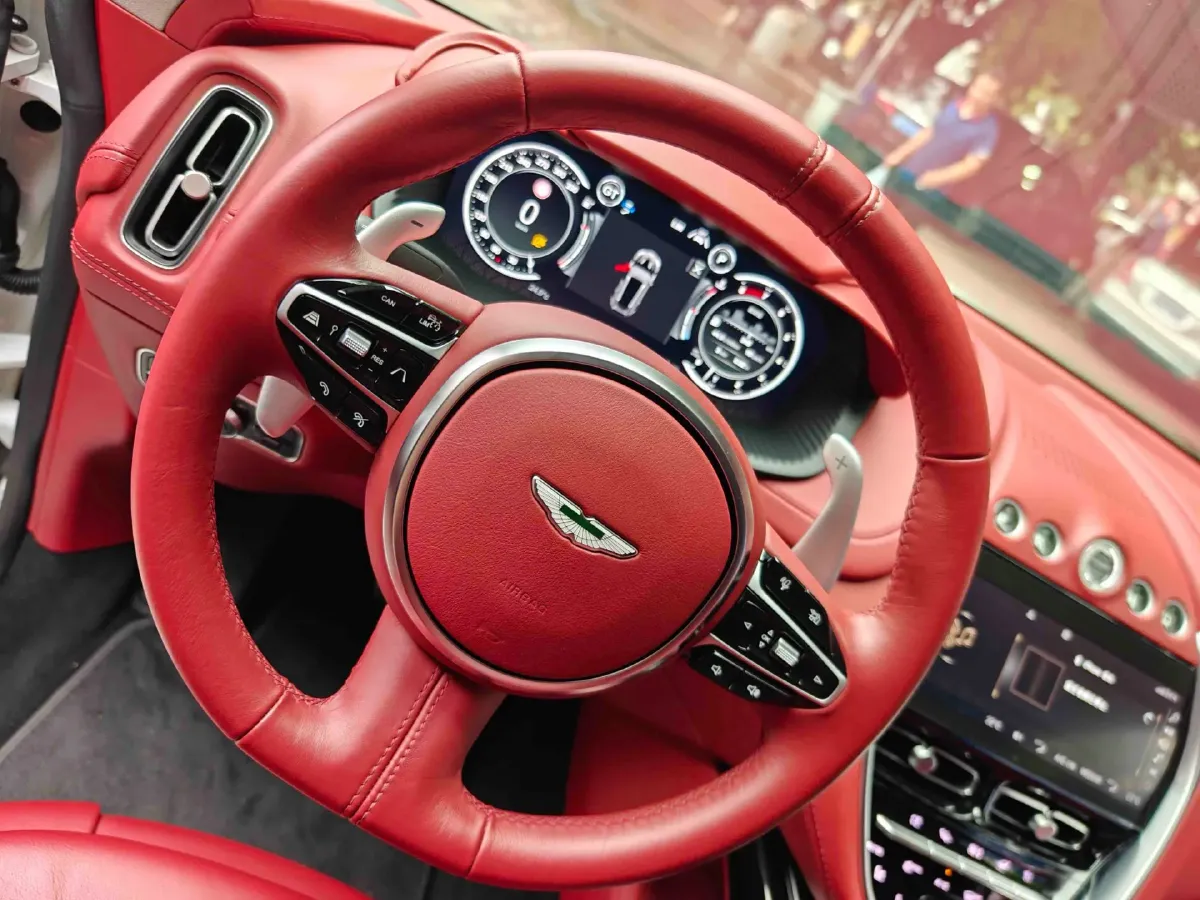 2021 Aston Martin DBX 4.0T 550HP V8 9AT,autocango,china used car exporter,china ev exporter,chinese used car exporter,chinese used ev exporter