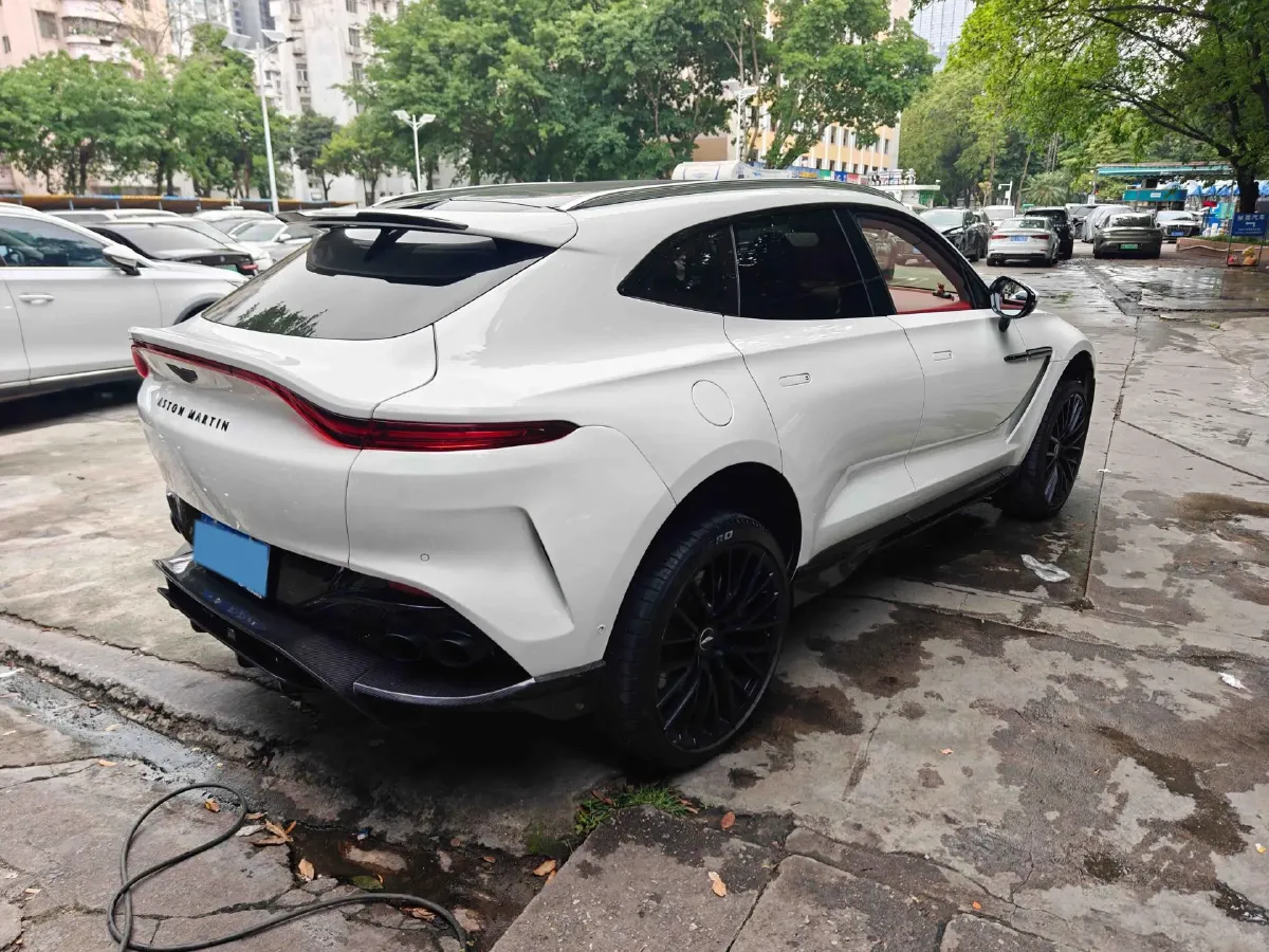 2021 Aston Martin DBX 4.0T 550HP V8 9AT,autocango,china used car exporter,china ev exporter,chinese used car exporter,chinese used ev exporter