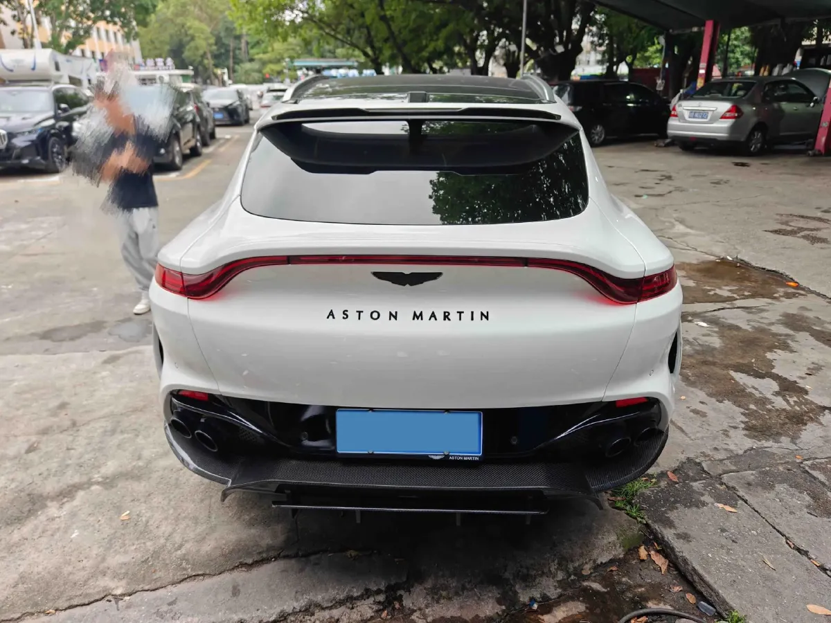 2021 Aston Martin DBX 4.0T 550HP V8 9AT,autocango,china used car exporter,china ev exporter,chinese used car exporter,chinese used ev exporter