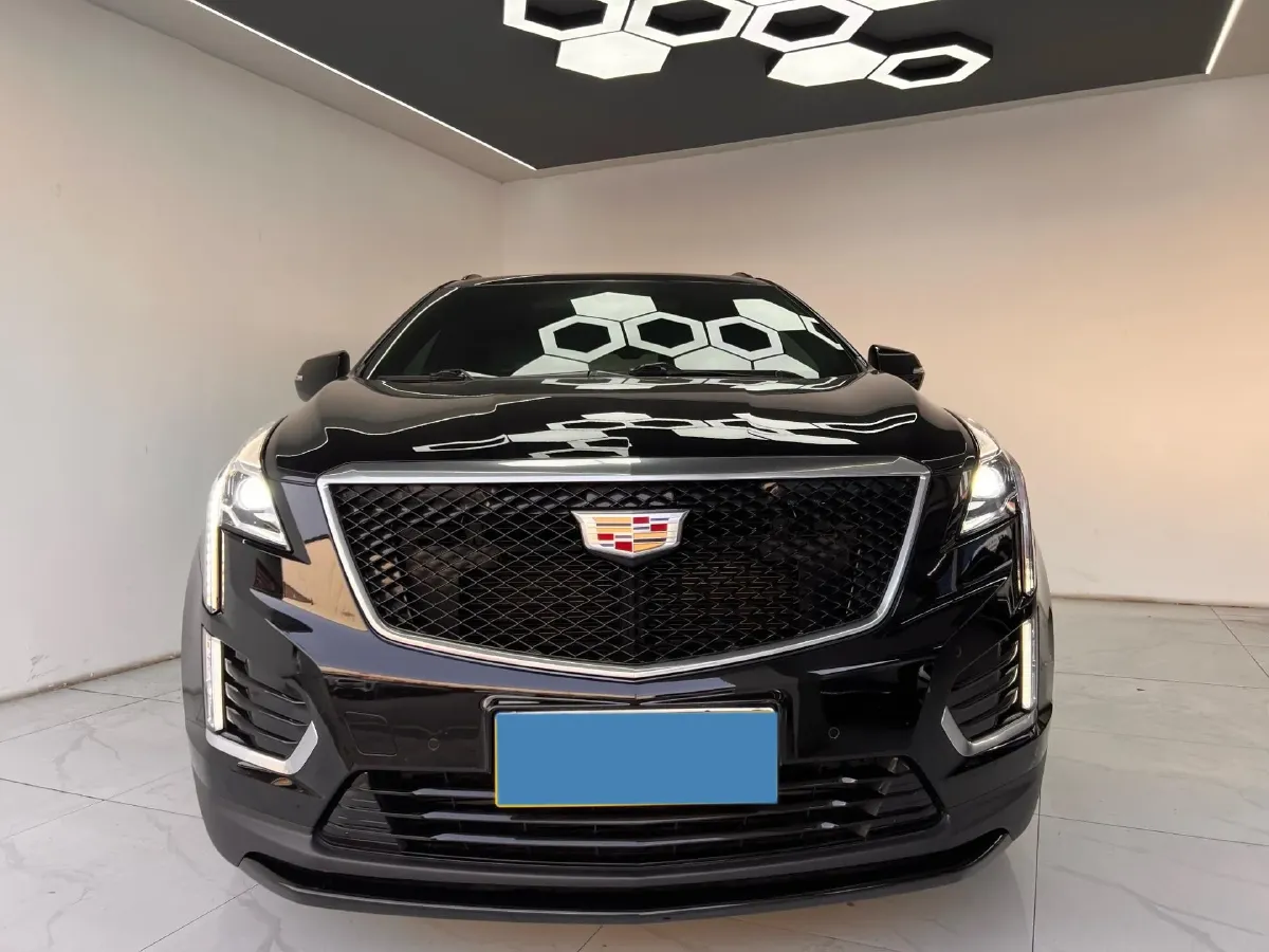 2022 Cadillac XT5 2.0T 237HP L4 9AT,autocango,china used car exporter,china ev exporter,chinese used car exporter,chinese used ev exporter